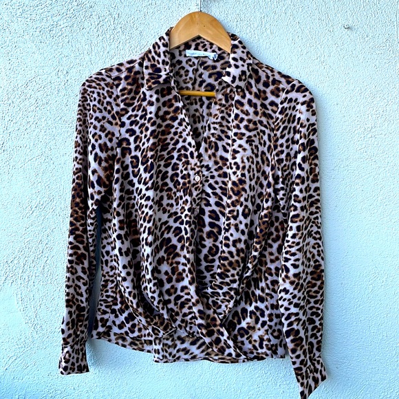 🐆NORDSTROM-bought “All in Favor” 🐆Leopard🐆 print blouse - Picture 3 of 9